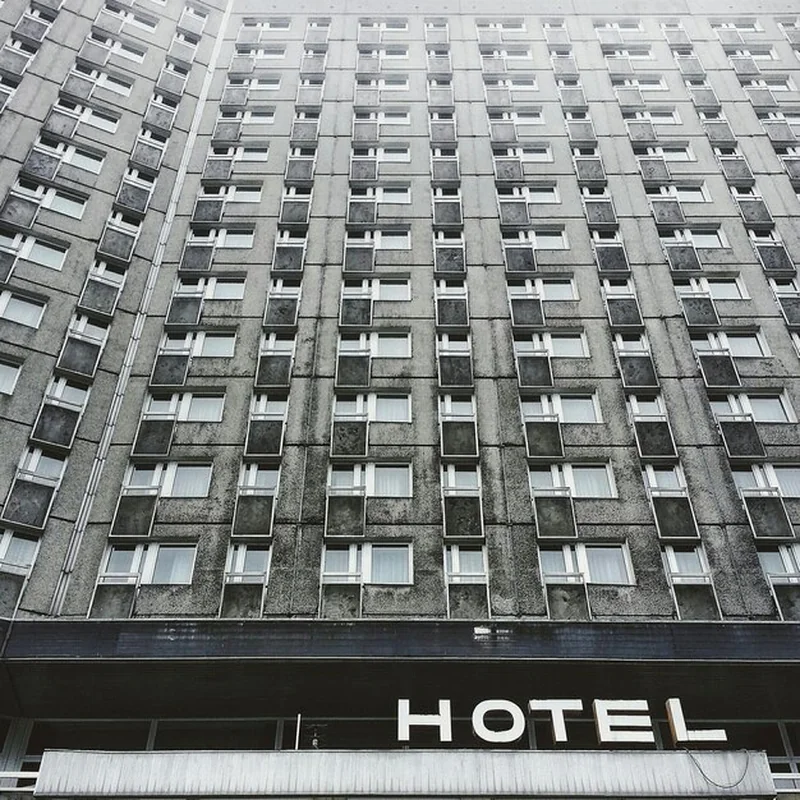 Czy hotel Marriott w Warszawie opuszcza sieć? Sprawdź!