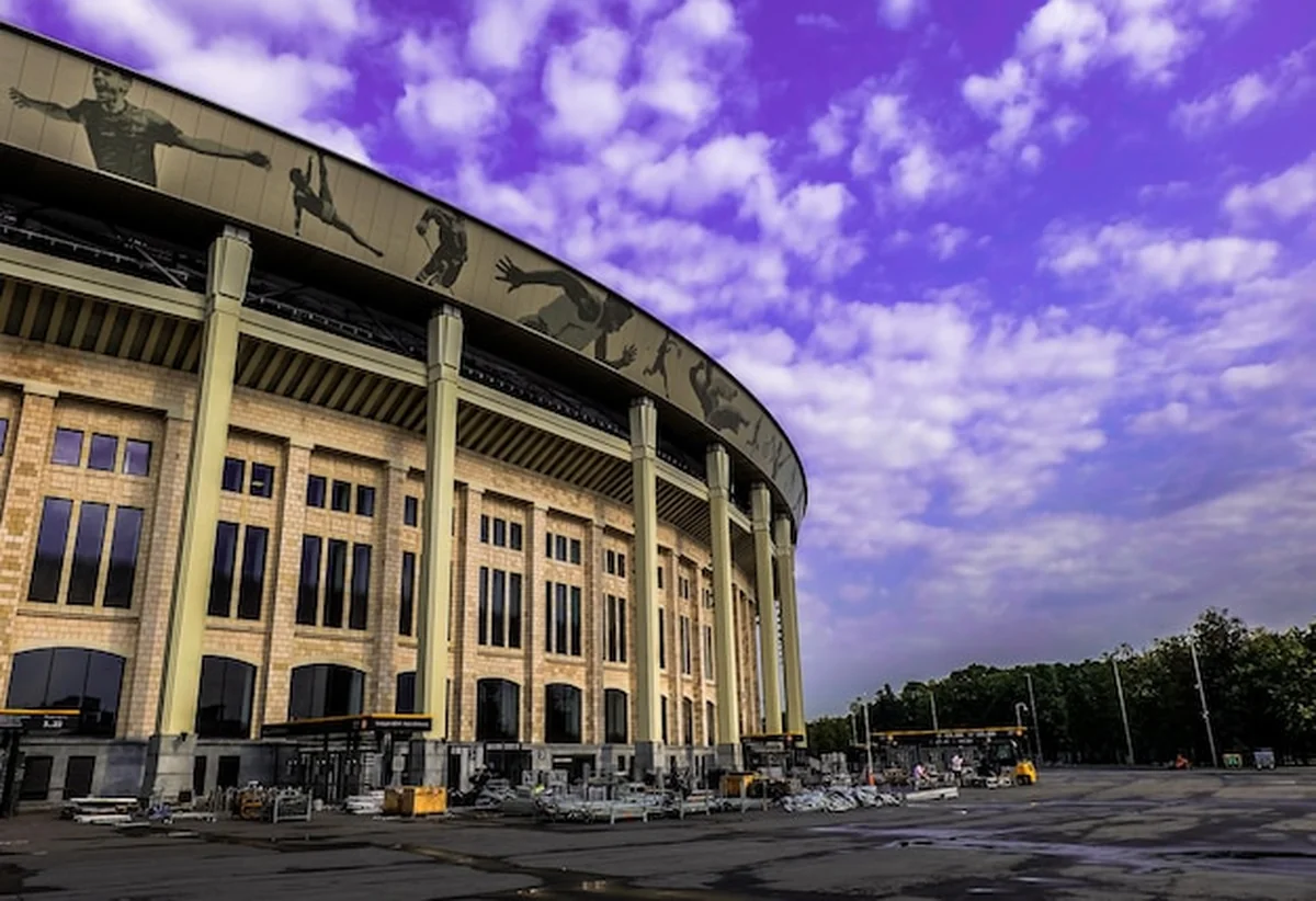 Malowniczy widok na stadion Łużniki w lecie