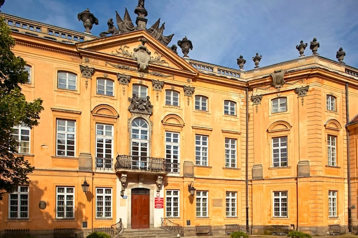 Pałac Sapiehów w Nowym Mieście w Warszawie, Polska